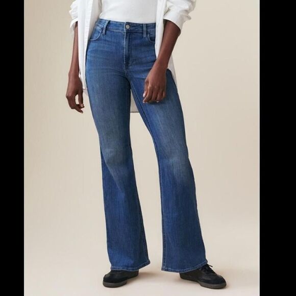 Old Navy high-rise WOW flare stretch blue jeans Plus Size 22 - Picture 1 of 7
